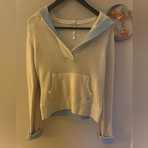 Y2K Aeropostale Cream & Baby Blue Hoodie